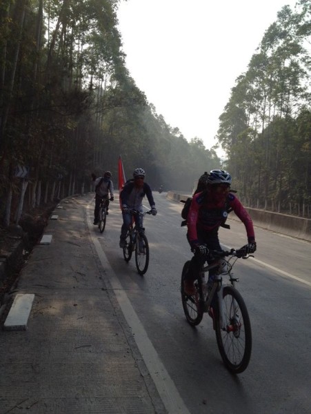 速降山坡自行车最新版下载安卓-速降山坡自行车无限背包无限血下载v.2.56 速降山坡自行车最新版下载安卓-速降山坡自行车无限背包无限血下载v.2.56
